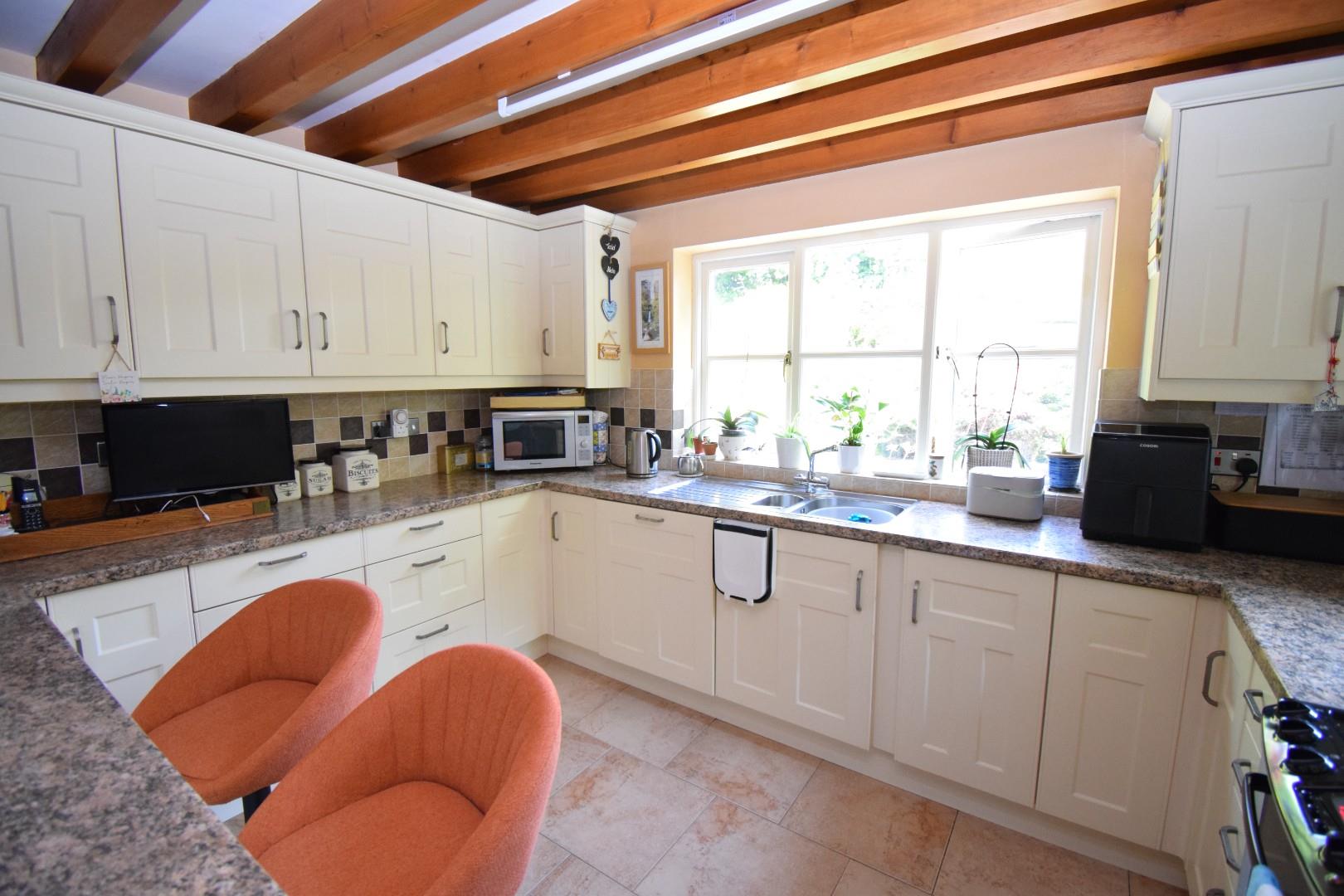 Kitchen / Breakfast Room